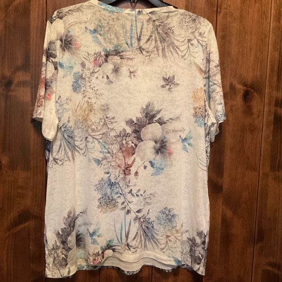 Paris Multicolor Abstract Print Top - Picture 4 of 4